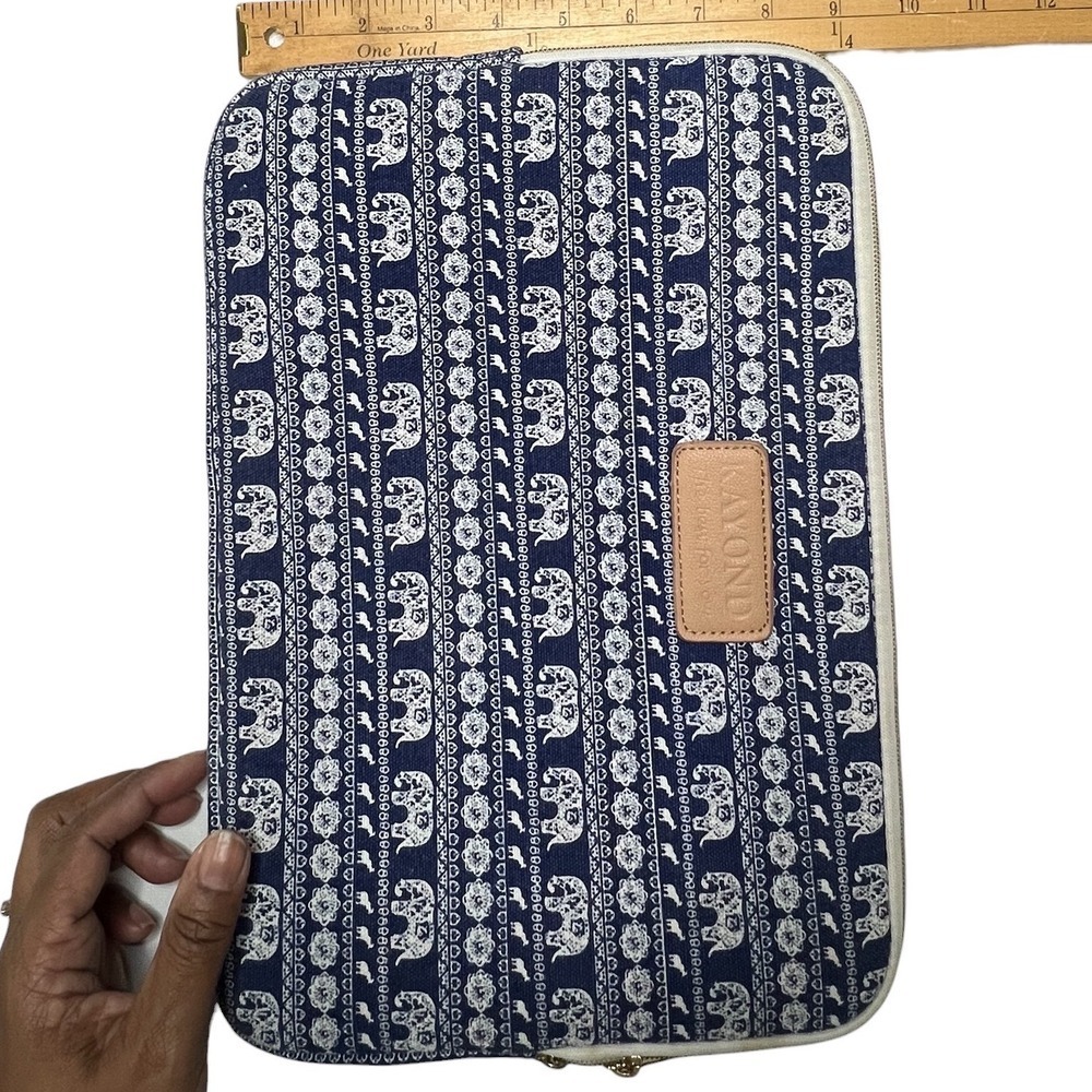 Kayond Blue Elephant Print Padded Laptop Sleeve Case 13-14 Inch Bohemian Canvas - Picture 6 of 6